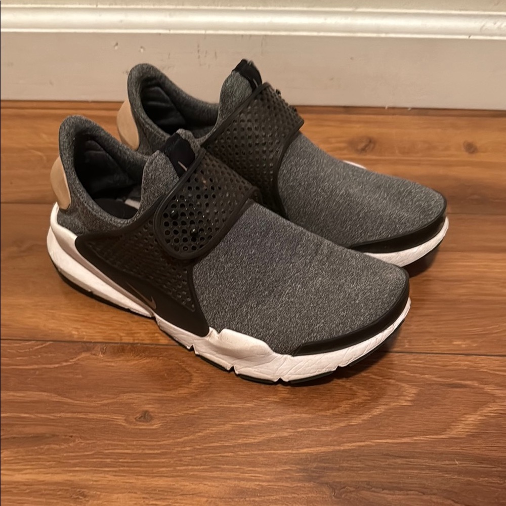 Nike Sock Dart SE